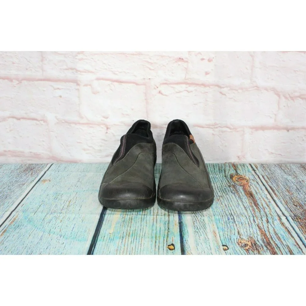 Clarks  Green Leather Slip On Waterproof Casual Loafer Shoes Size 8 Medium - Picture 4 of 9